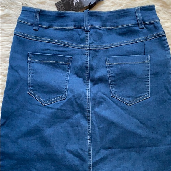 Long jean skirt! - Picture 3 of 3